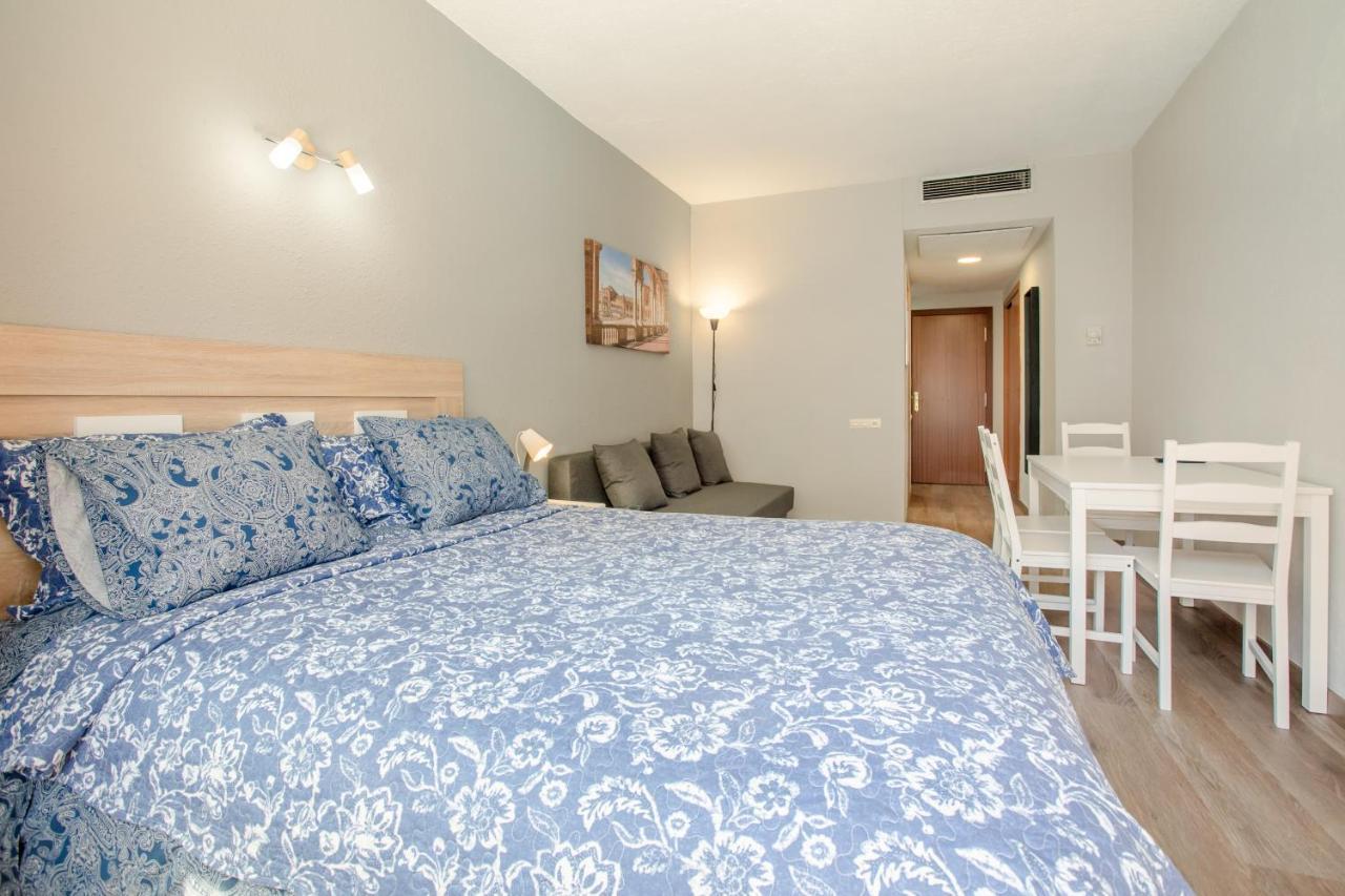233 Hispalis Triana * Siviglia